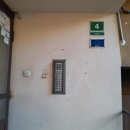 Quiet With Workspace In Location Affittacamere *